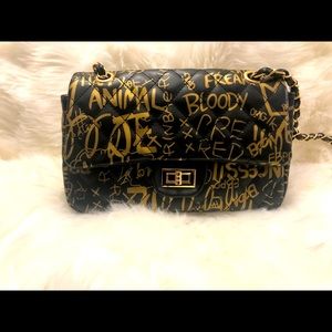 Graffiti Quilted Shoulder Bag‼️ NEW HANDBAG‼️